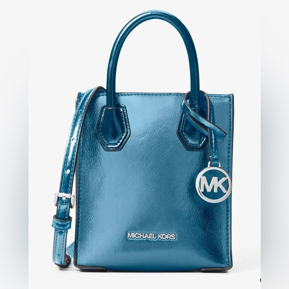 Michael Kors Handbags - Michael Kors Mercer Extra Small Patent Crossbody Bag.